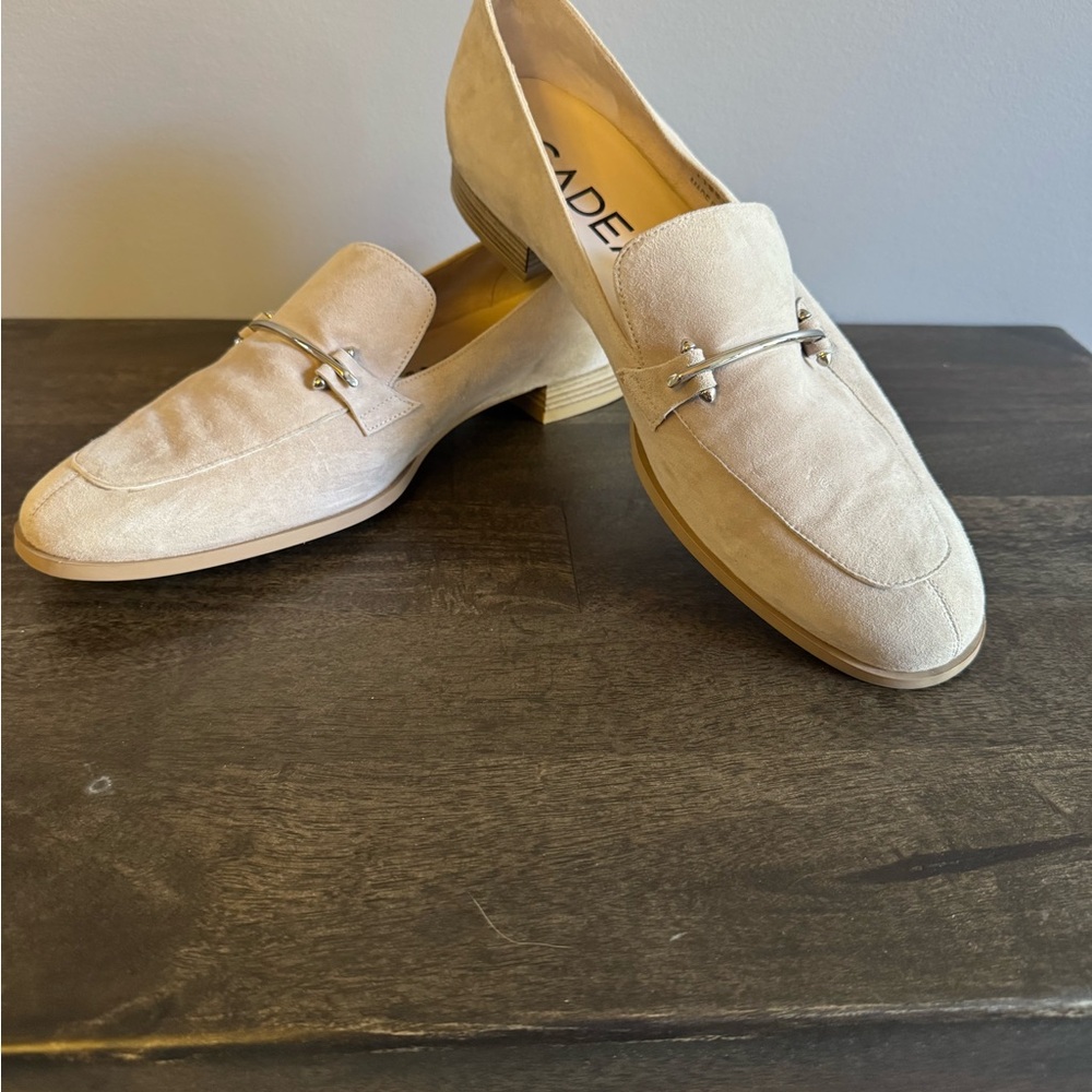 Gadea Women's Beige Loafers with Metal Detail
